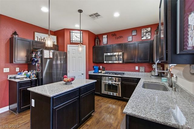 10715 Loretto Cove Street, Las Vegas, NV 89141