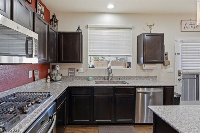 10715 Loretto Cove Street, Las Vegas, NV 89141