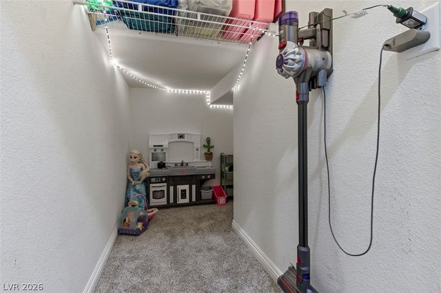 10715 Loretto Cove Street, Las Vegas, NV 89141