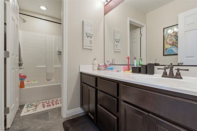 10715 Loretto Cove Street, Las Vegas, NV 89141