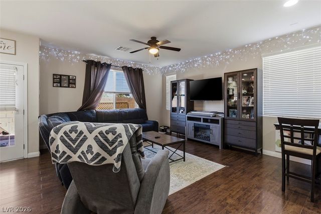 10715 Loretto Cove Street, Las Vegas, NV 89141