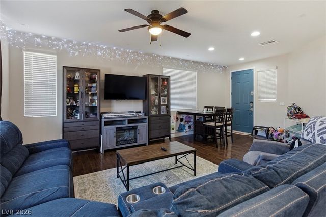 10715 Loretto Cove Street, Las Vegas, NV 89141