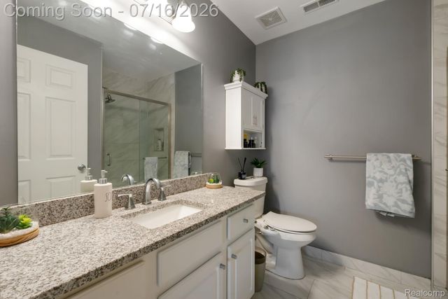 16524 Radison Drive, Macomb Township, MI 48044