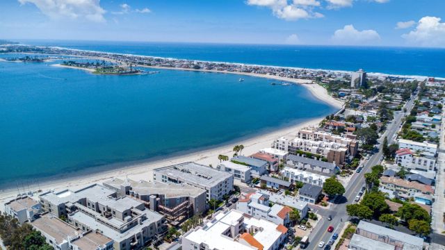 1221 Parker Pl Unit 6, San Diego, CA 92109