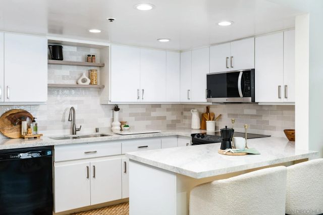 1221 Parker Pl Unit 6, San Diego, CA 92109
