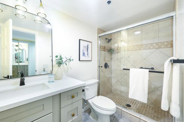 1221 Parker Pl Unit 6, San Diego, CA 92109