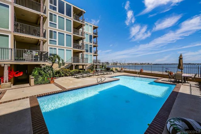 1221 Parker Pl Unit 6, San Diego, CA 92109