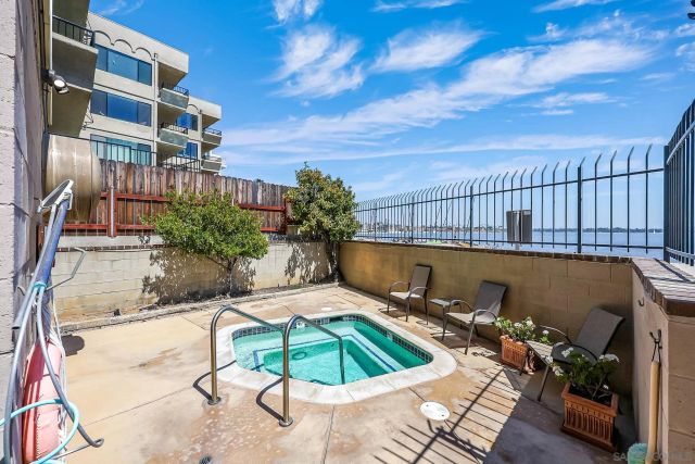 1221 Parker Pl Unit 6, San Diego, CA 92109