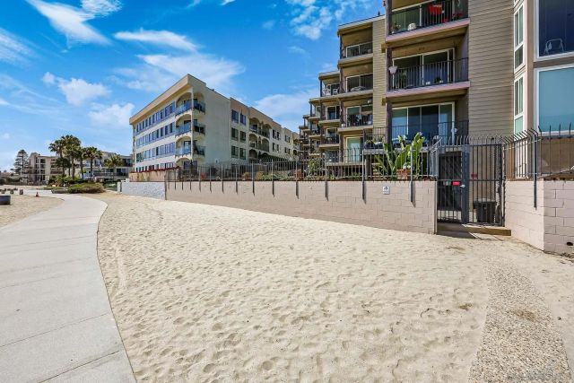 1221 Parker Pl Unit 6, San Diego, CA 92109
