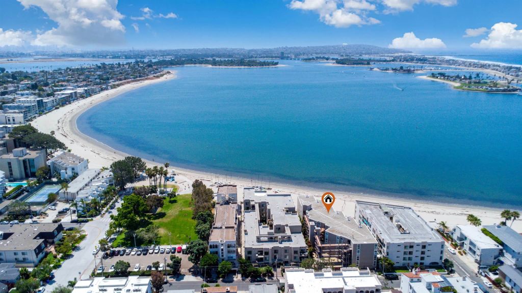 1221 Parker Pl Unit 6, San Diego, CA 92109