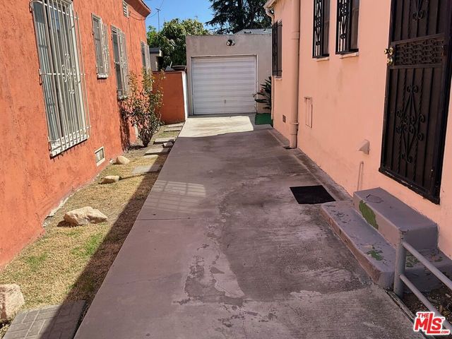 3766 Cimarron Street, Los Angeles, CA 90018
