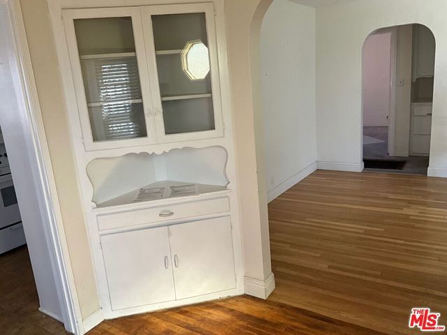 3766 Cimarron Street, Los Angeles, CA 90018