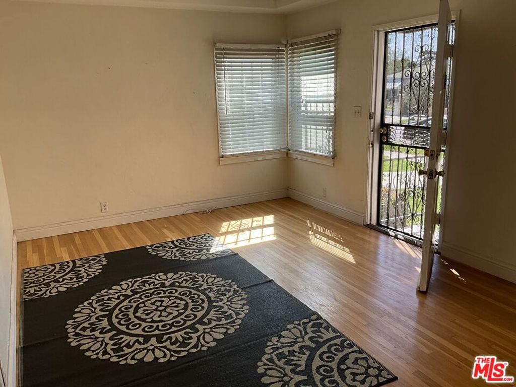 3766 Cimarron Street, Los Angeles, CA 90018 — photo 2