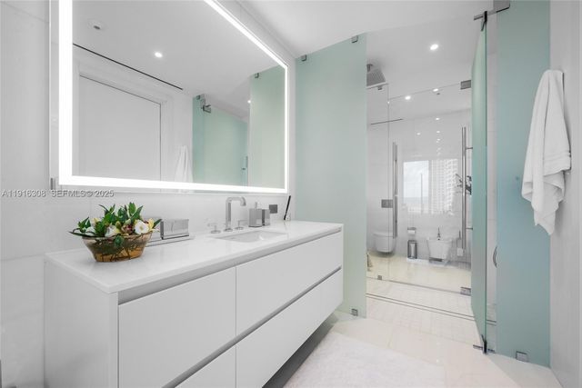 300 Biscayne Boulevard Way 1101E, Miami, FL 33131