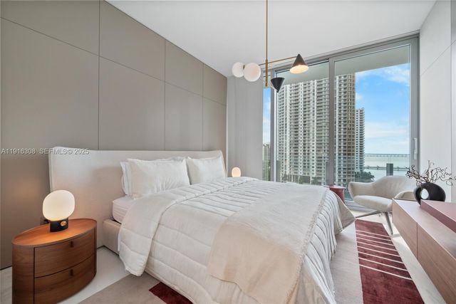 300 Biscayne Boulevard Way 1101E, Miami, FL 33131