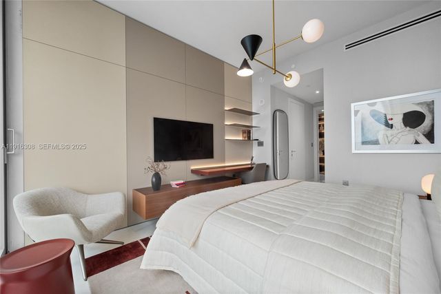 300 Biscayne Boulevard Way 1101E, Miami, FL 33131