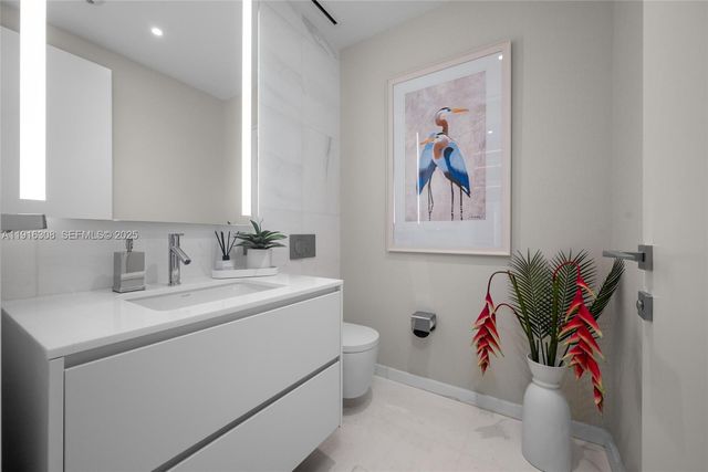 300 Biscayne Boulevard Way 1101E, Miami, FL 33131