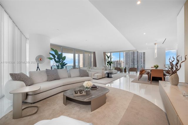 300 Biscayne Boulevard Way 1101E, Miami, FL 33131