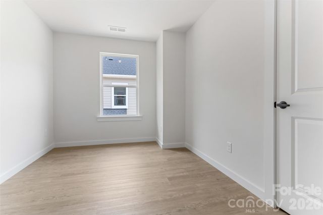 105-107 8th Avenue Drive SE 1, Hickory, NC 28601