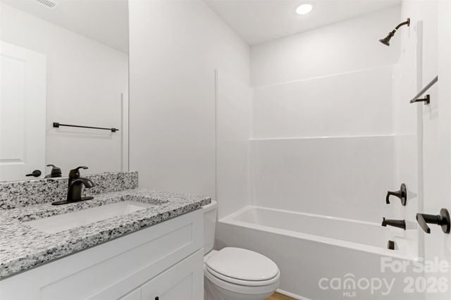 105-107 8th Avenue Drive SE 1, Hickory, NC 28601