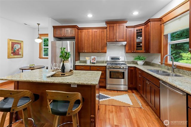 10440 NE Quiet Valley Lane, Bainbridge Island, WA 98110