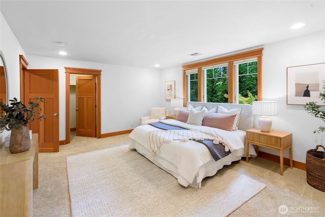 10440 NE Quiet Valley Lane, Bainbridge Island, WA 98110