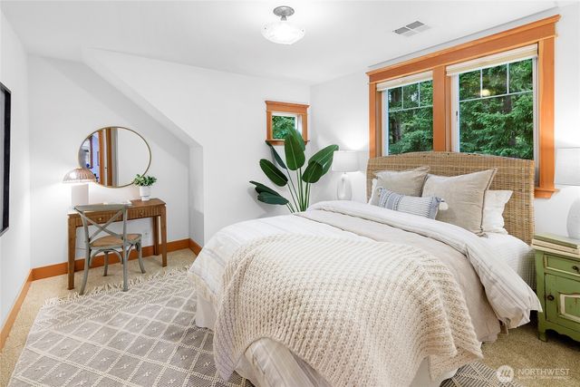 10440 NE Quiet Valley Lane, Bainbridge Island, WA 98110