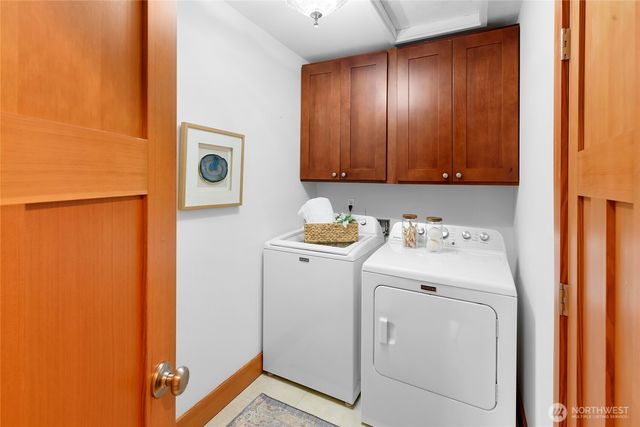 10440 NE Quiet Valley Lane, Bainbridge Island, WA 98110