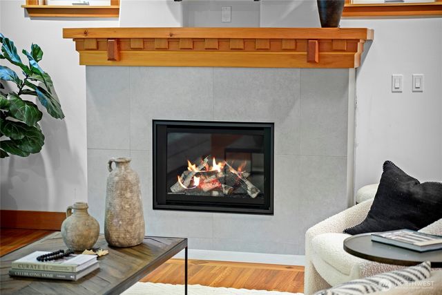 10440 NE Quiet Valley Lane, Bainbridge Island, WA 98110