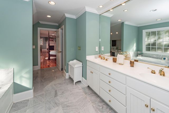 6976 Maybank Highway, Wadmalaw Island, SC 29487