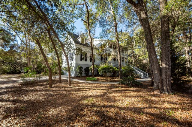 6976 Maybank Highway, Wadmalaw Island, SC 29487