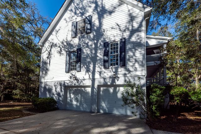 6976 Maybank Highway, Wadmalaw Island, SC 29487