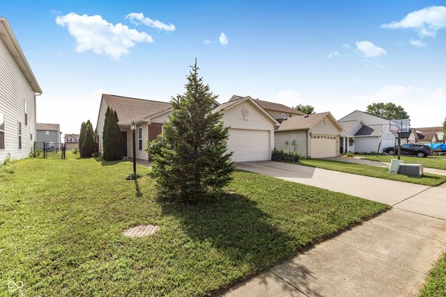 1807 Blue Lake Drive, Greenwood, IN 46143