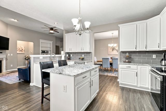 9332 N Bayland Drive, Mccordsville, IN 46055