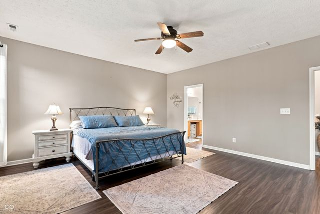 9332 N Bayland Drive, Mccordsville, IN 46055