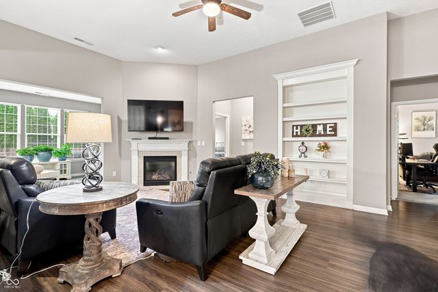 9332 N Bayland Drive, Mccordsville, IN 46055