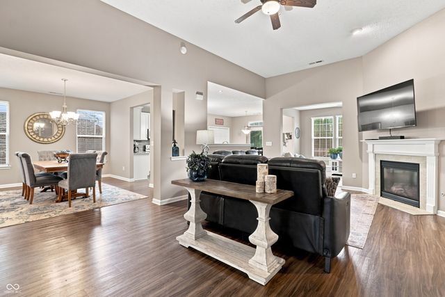 9332 N Bayland Drive, Mccordsville, IN 46055