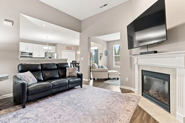 9332 N Bayland Drive, Mccordsville, IN 46055