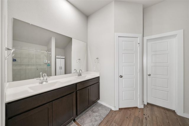 1217 Lancer Leap Drive, Alvin, TX 77511