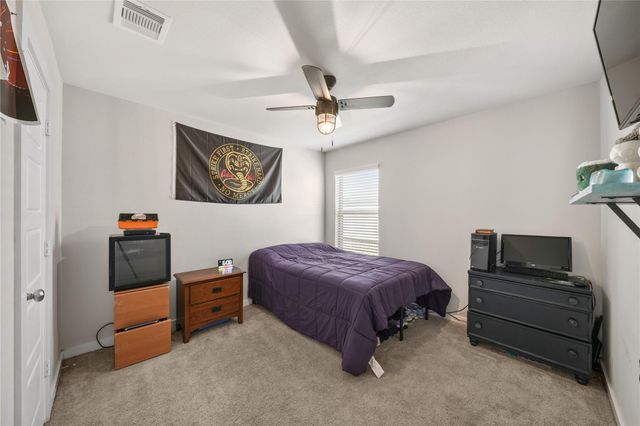 1217 Lancer Leap Drive, Alvin, TX 77511