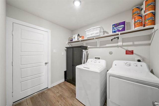 1217 Lancer Leap Drive, Alvin, TX 77511