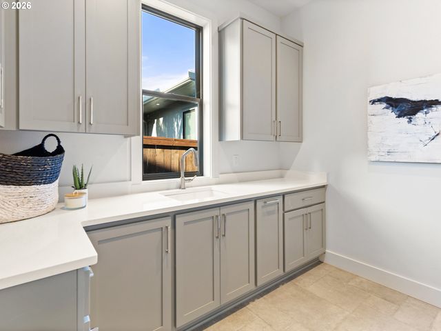 2213 S 19TH Way, Ridgefield, WA 98642