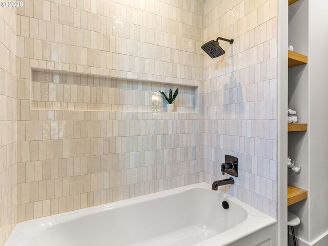 2213 S 19TH Way, Ridgefield, WA 98642