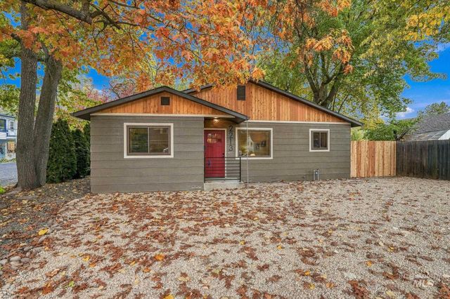 2213 N 26th St, Boise, ID 83702 property photo