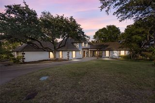 200 Green River Trail, Fort Worth, TX 76103