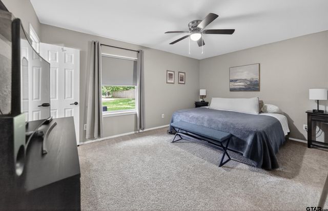 709 S Oak St, Van, TX 75790