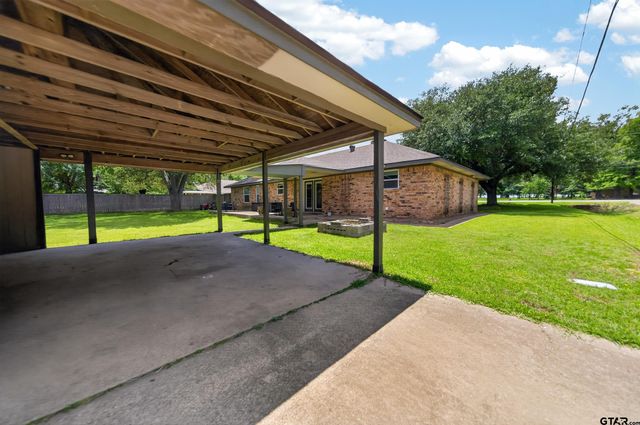 709 S Oak St, Van, TX 75790
