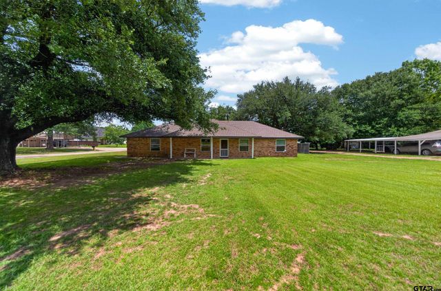 709 S Oak St, Van, TX 75790
