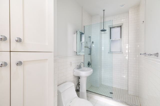 66 Madison Ave Apt 9L, New York City, NY 10016