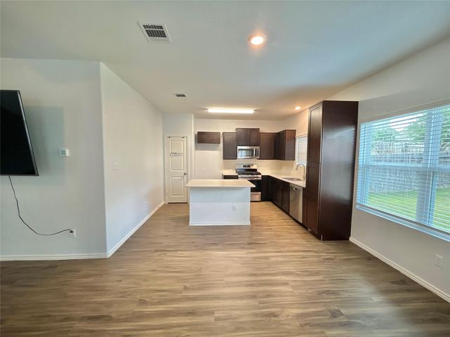 120 High Plains PASS, Liberty Hill, TX 78642